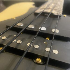 Basses